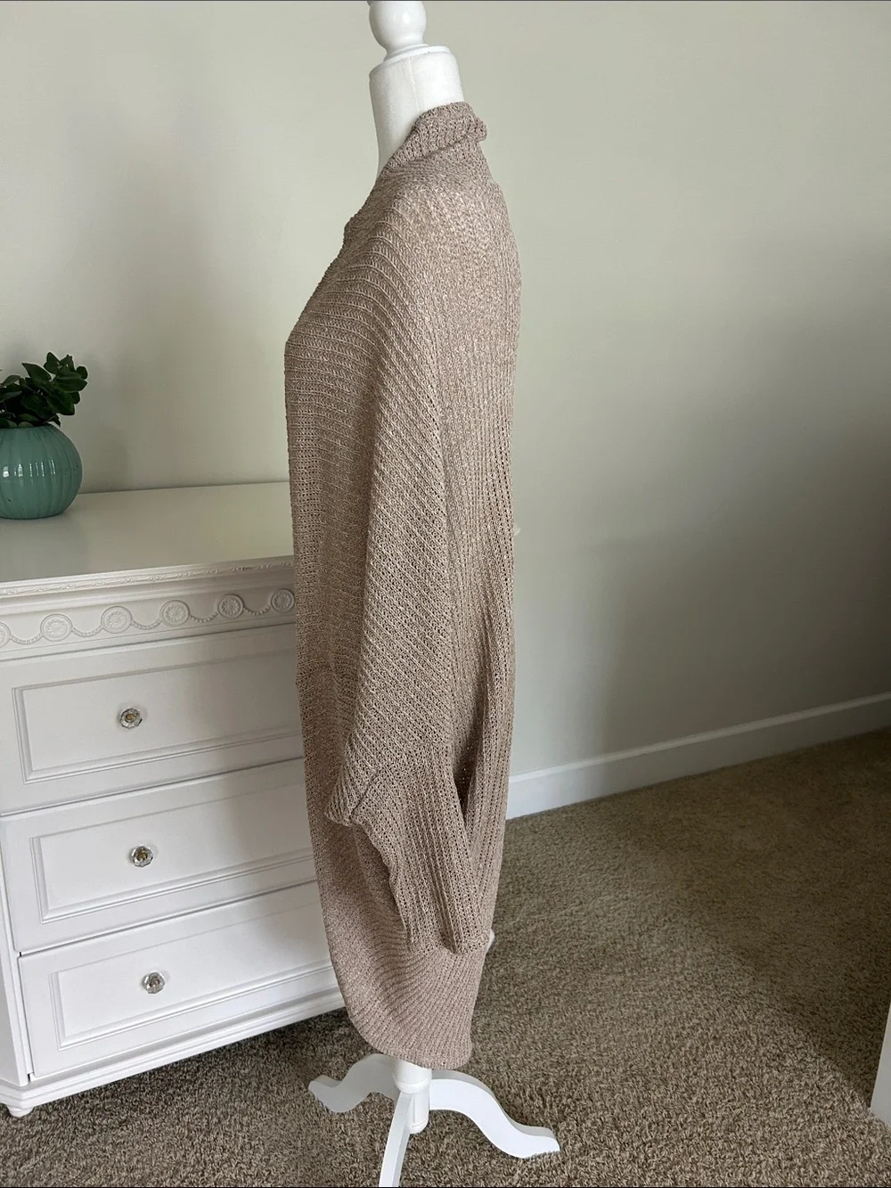 NWT Gilli Beige Open-Front Batwing Sleeve Draped Knit Cardigan - Women